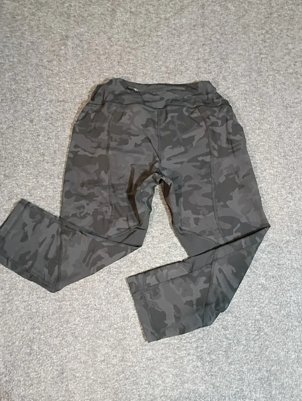 Lululemon Black Camo Crop 21 Leggings Women 12 Fast Free Capri Yoga Gym